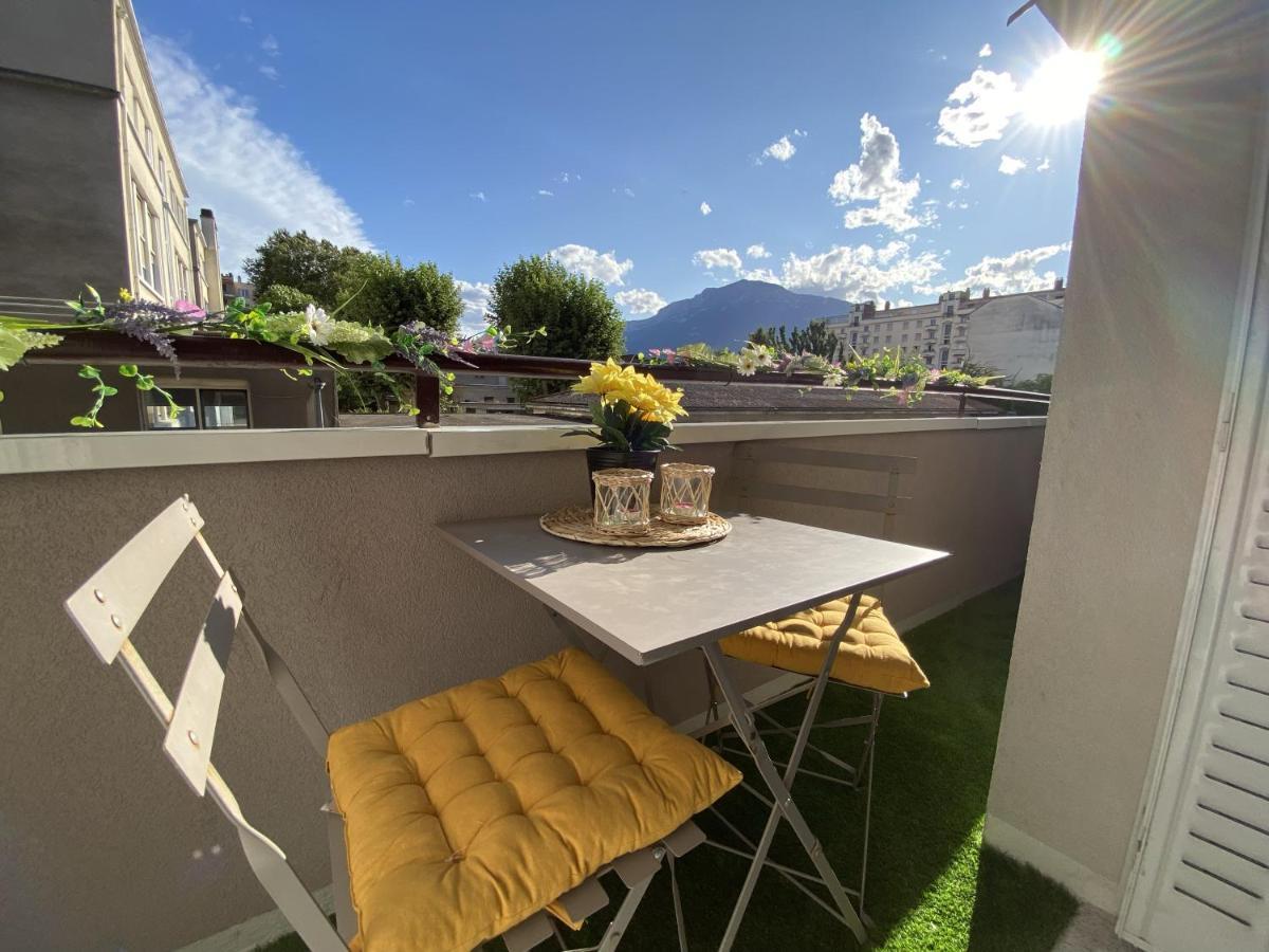 גרנובל Le Bourget, Grand Appartement Proche Du Centre מראה חיצוני תמונה